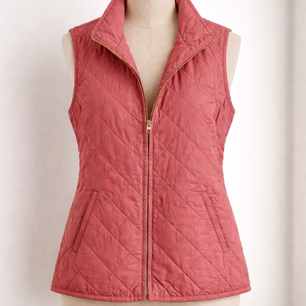 Old Navy Lightweight Quilted Vest in Dusty Pink